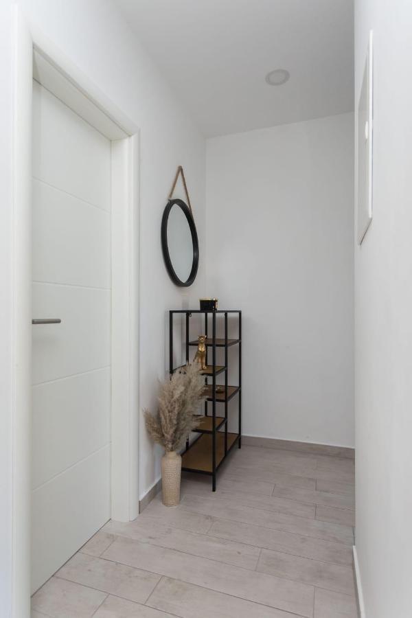 Bloom Apartment Split Extérieur photo