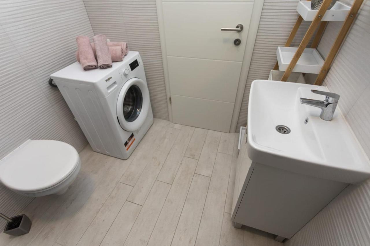 Bloom Apartment Split Extérieur photo