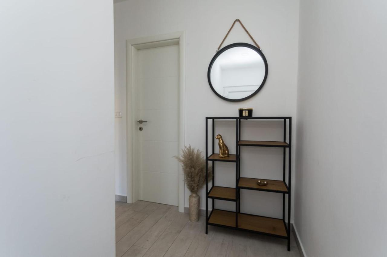Bloom Apartment Split Extérieur photo