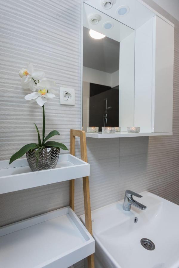 Bloom Apartment Split Extérieur photo