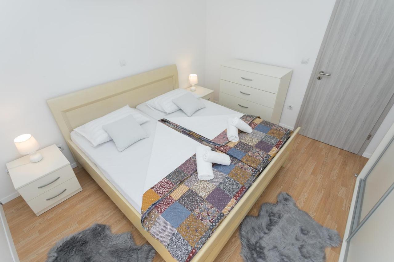 Bloom Apartment Split Extérieur photo