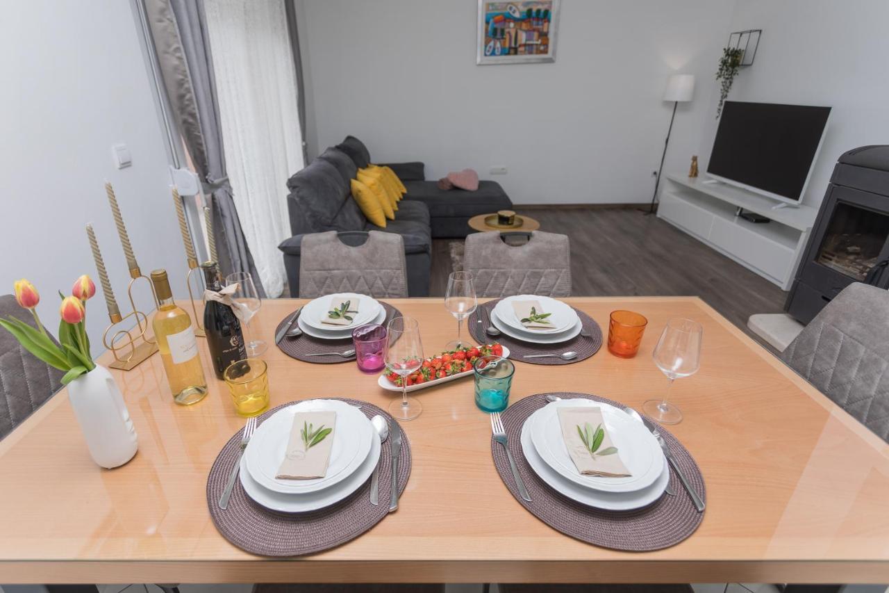 Bloom Apartment Split Extérieur photo