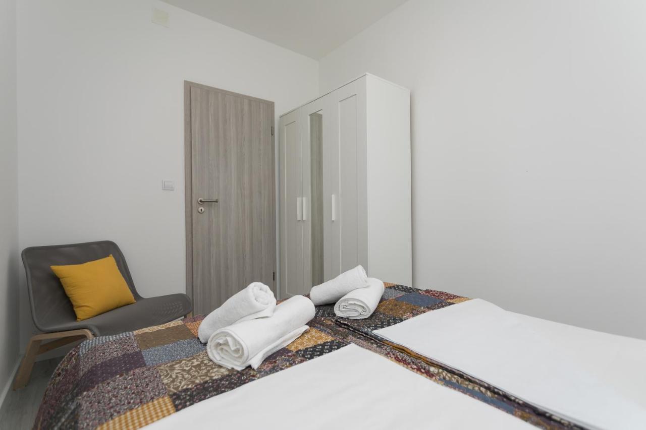 Bloom Apartment Split Extérieur photo