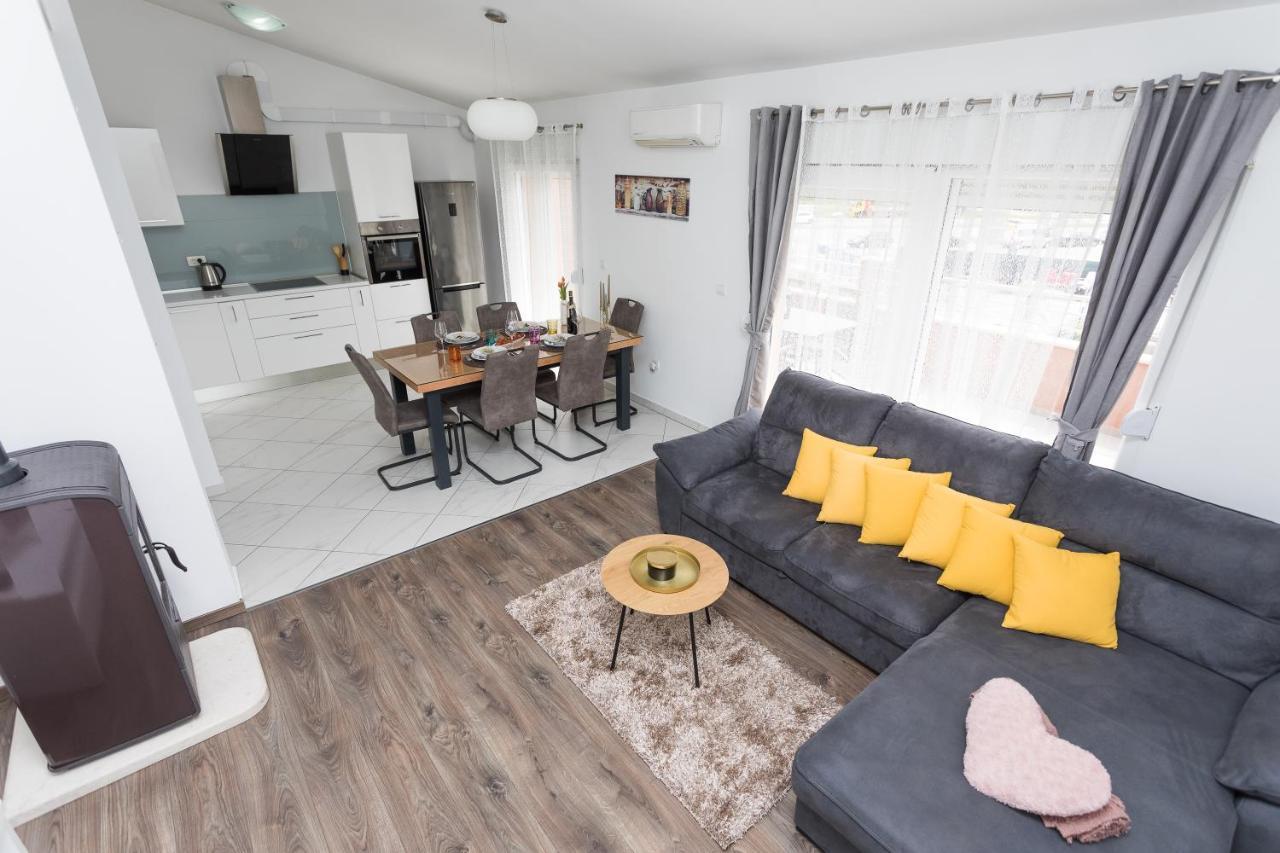 Bloom Apartment Split Extérieur photo